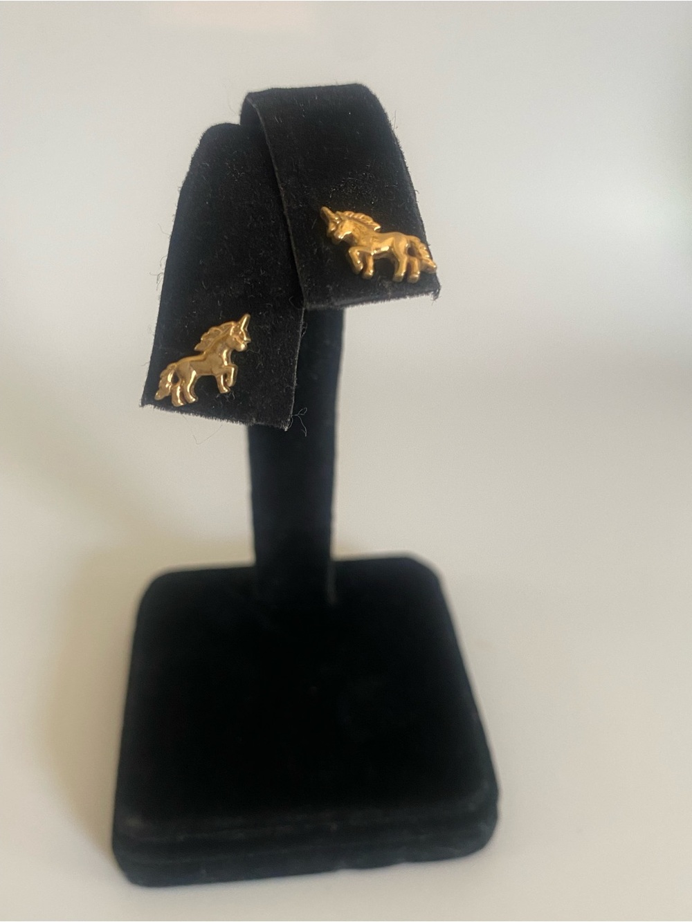 ⭐️JAMES AVERY⭐️14K Yellow Gold Unicorn Stud Post Earrings - Rare - EUC